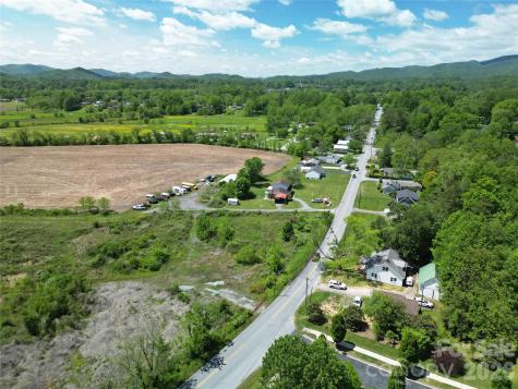 587 Old Hendersonville Highway Brevard NC 28712
