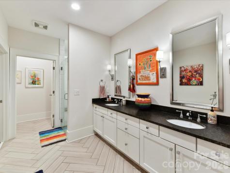 6531 Hazelton Drive Charlotte NC 28210