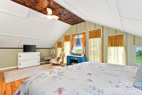 227 Locust Cove Road Marion NC 28752