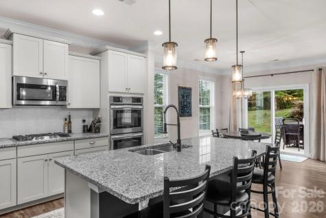 236 Robinwood Lane Lake Wylie SC 29710