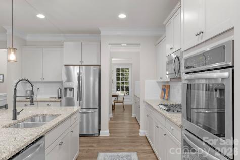 236 Robinwood Lane Lake Wylie SC 29710
