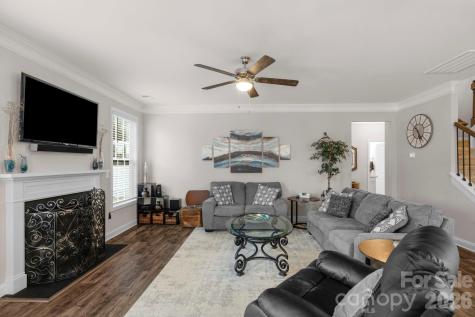 236 Robinwood Lane Lake Wylie SC 29710