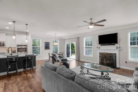 236 Robinwood Lane Lake Wylie SC 29710