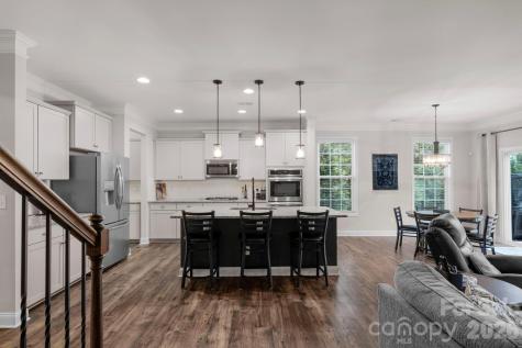 236 Robinwood Lane Lake Wylie SC 29710