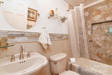 418 Woodcrest Lane Albemarle NC 28001