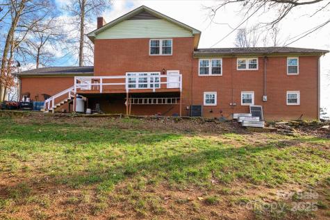 418 Woodcrest Lane Albemarle NC 28001