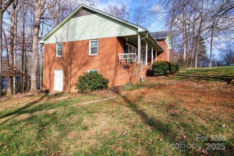 418 Woodcrest Lane Albemarle NC 28001