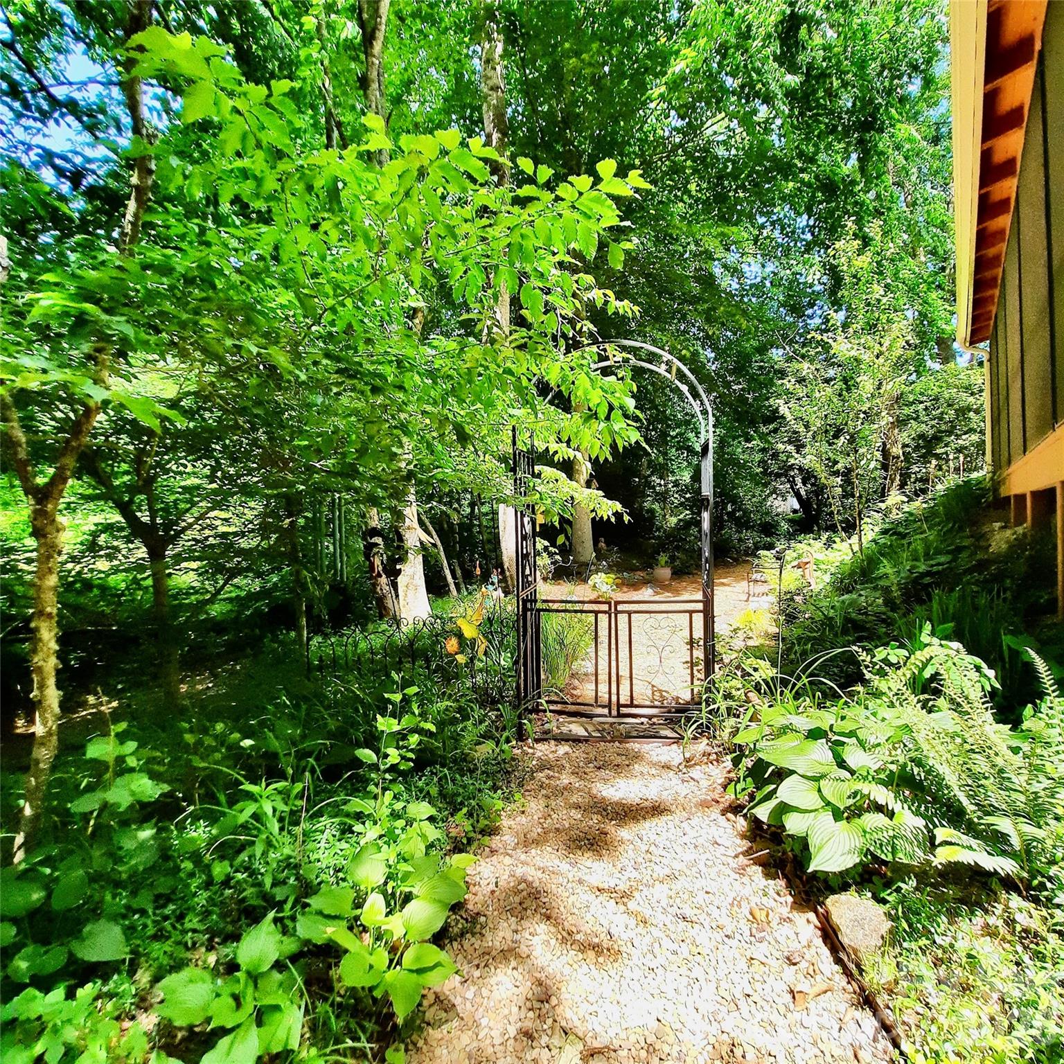 9 Firestone Court Etowah NC 28729