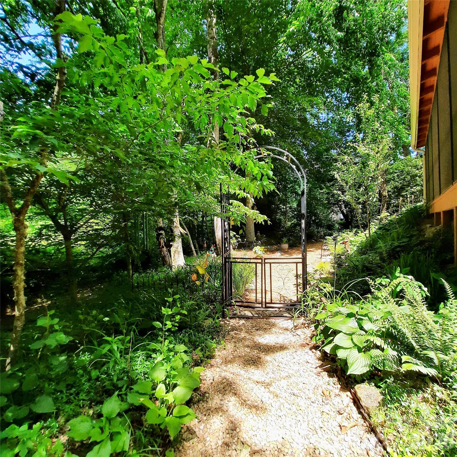 9 Firestone Court Etowah NC 28729