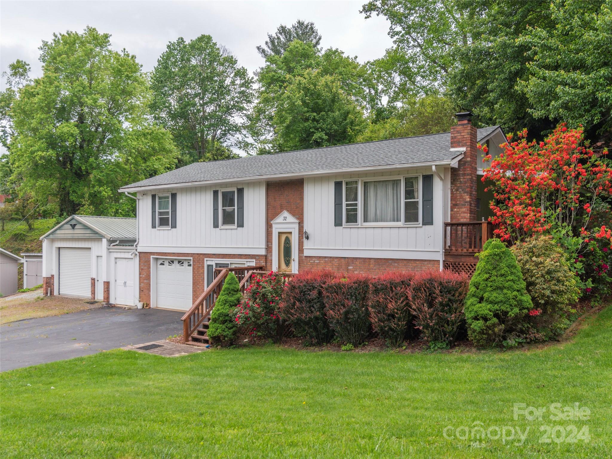 32 Fairway Hills Drive Waynesville NC 28786