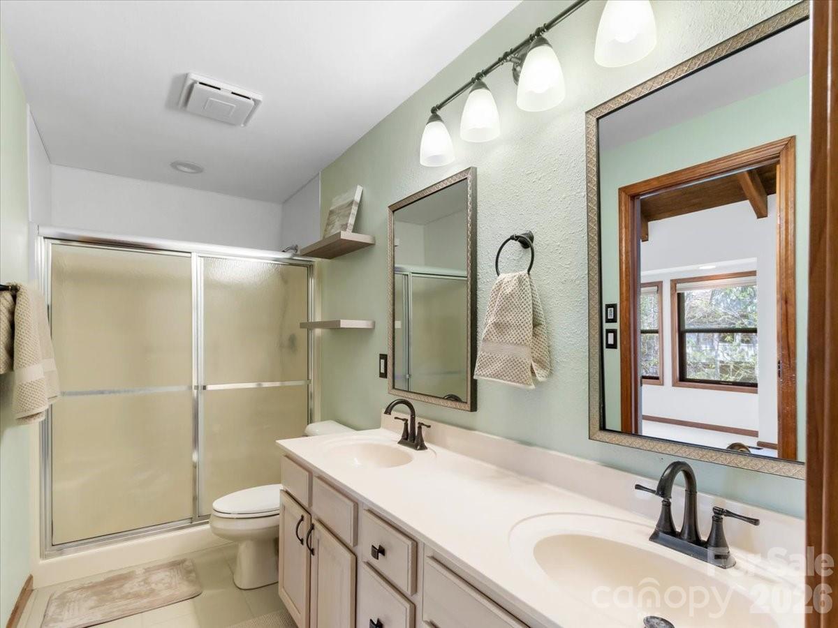 49 Slickrock Ridge Way S Burnsville NC 28714