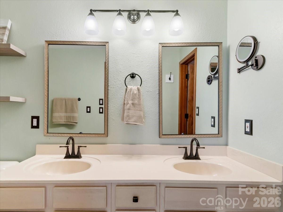 49 Slickrock Ridge Way S Burnsville NC 28714