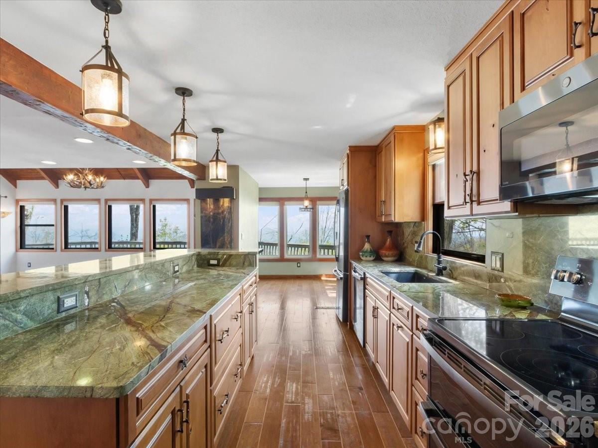 49 Slickrock Ridge Way S Burnsville NC 28714