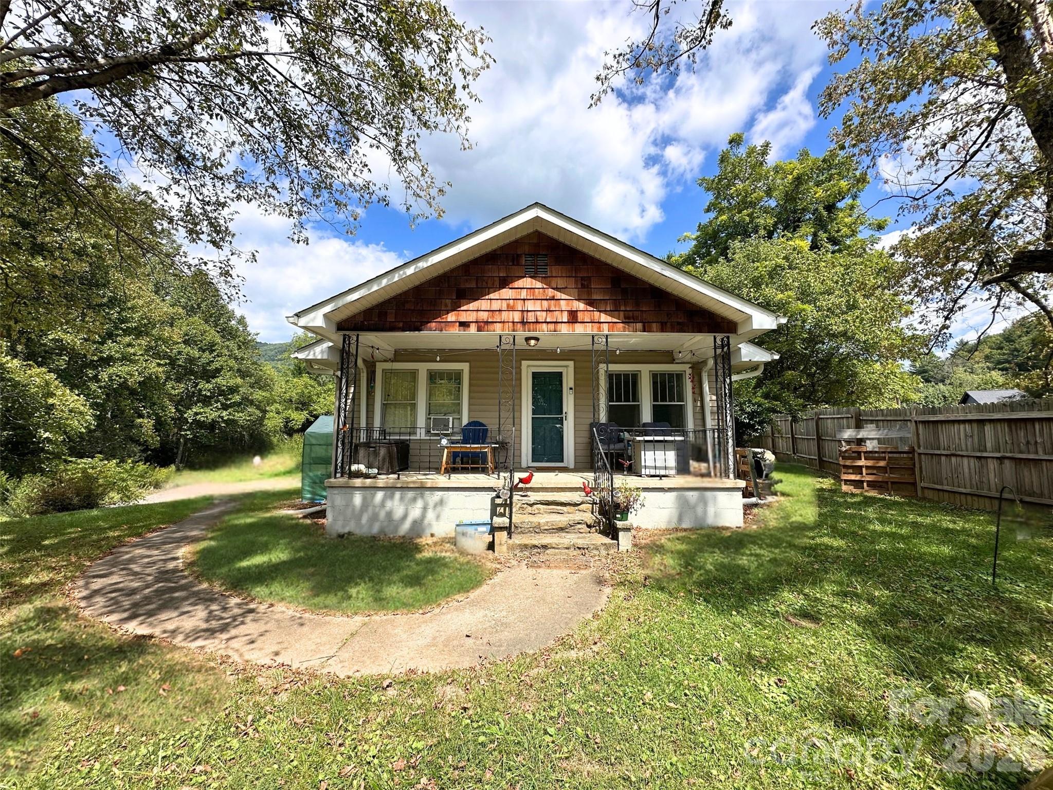 104 Old Fort Road Fairview NC 28730
