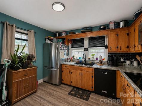 104 Old Fort Road Fairview NC 28730