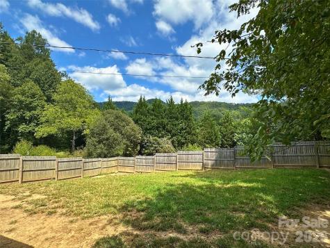 104 Old Fort Road Fairview NC 28730