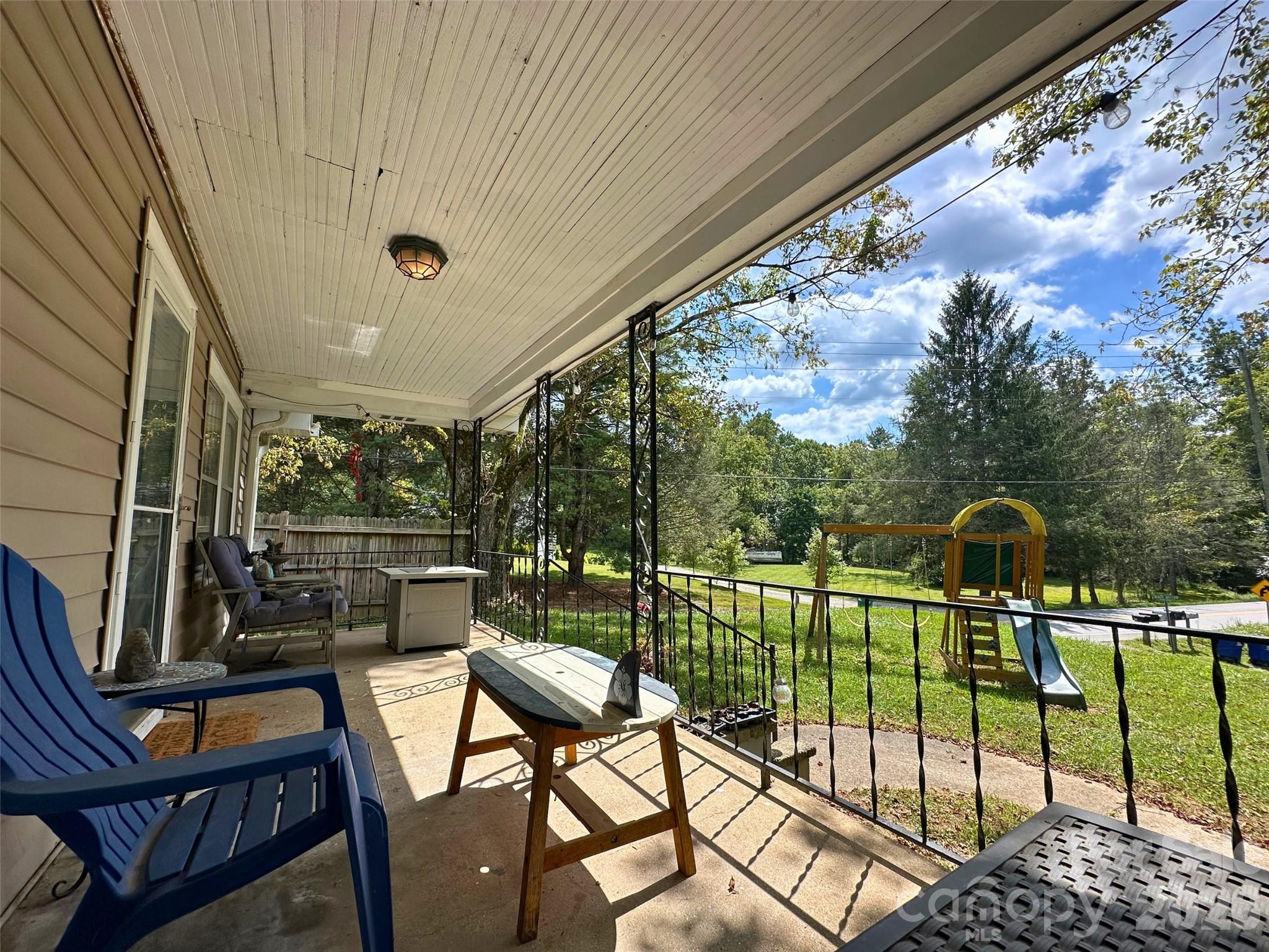 104 Old Fort Road Fairview NC 28730
