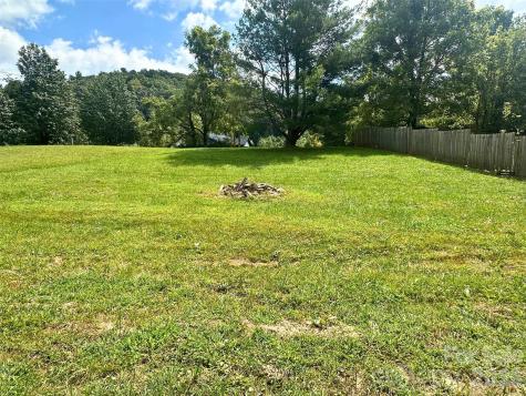 104 Old Fort Road Fairview NC 28730