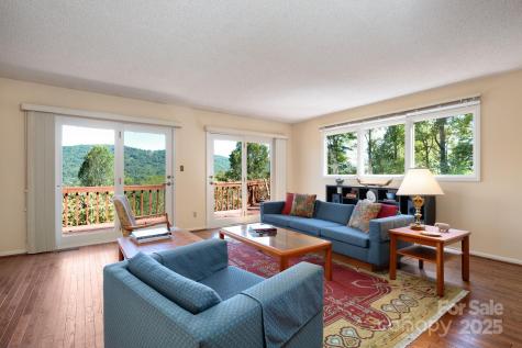 9 Sandon Circle Asheville NC 28804