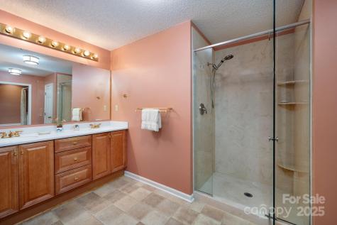 9 Sandon Circle Asheville NC 28804