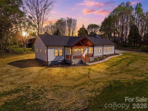 1007 Hibriten Drive SE Lenoir NC 28645