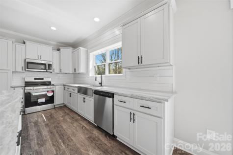 1007 Hibriten Drive SE Lenoir NC 28645