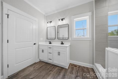 1007 Hibriten Drive SE Lenoir NC 28645