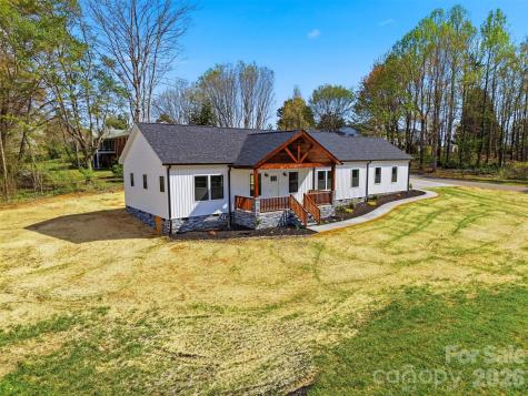 1007 Hibriten Drive SE Lenoir NC 28645