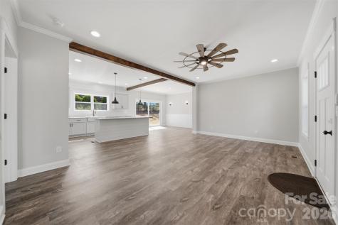 1007 Hibriten Drive SE Lenoir NC 28645