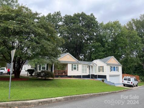 3329 Draper Avenue Charlotte NC 28205