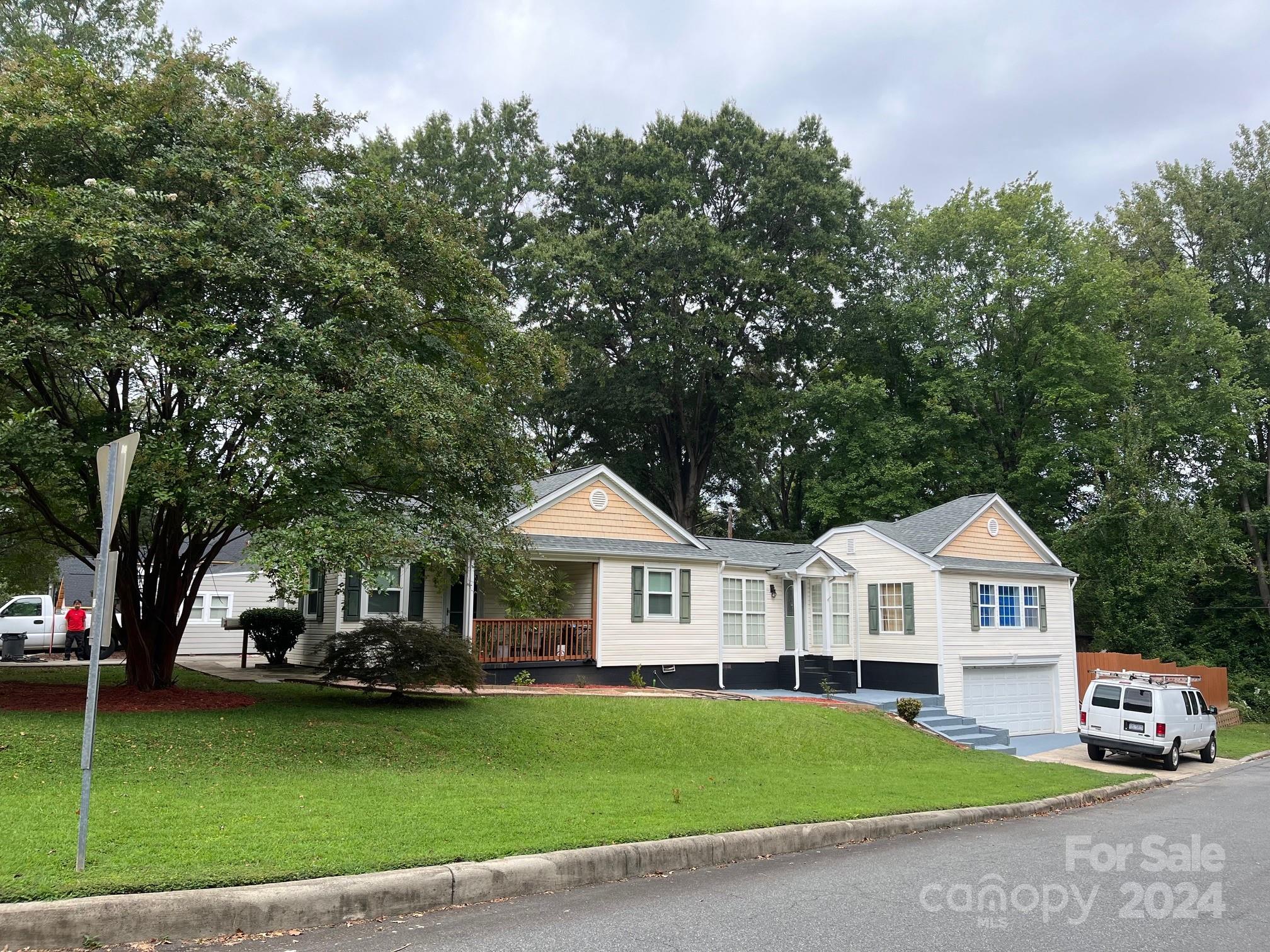 3329 Draper Avenue Charlotte NC 28205