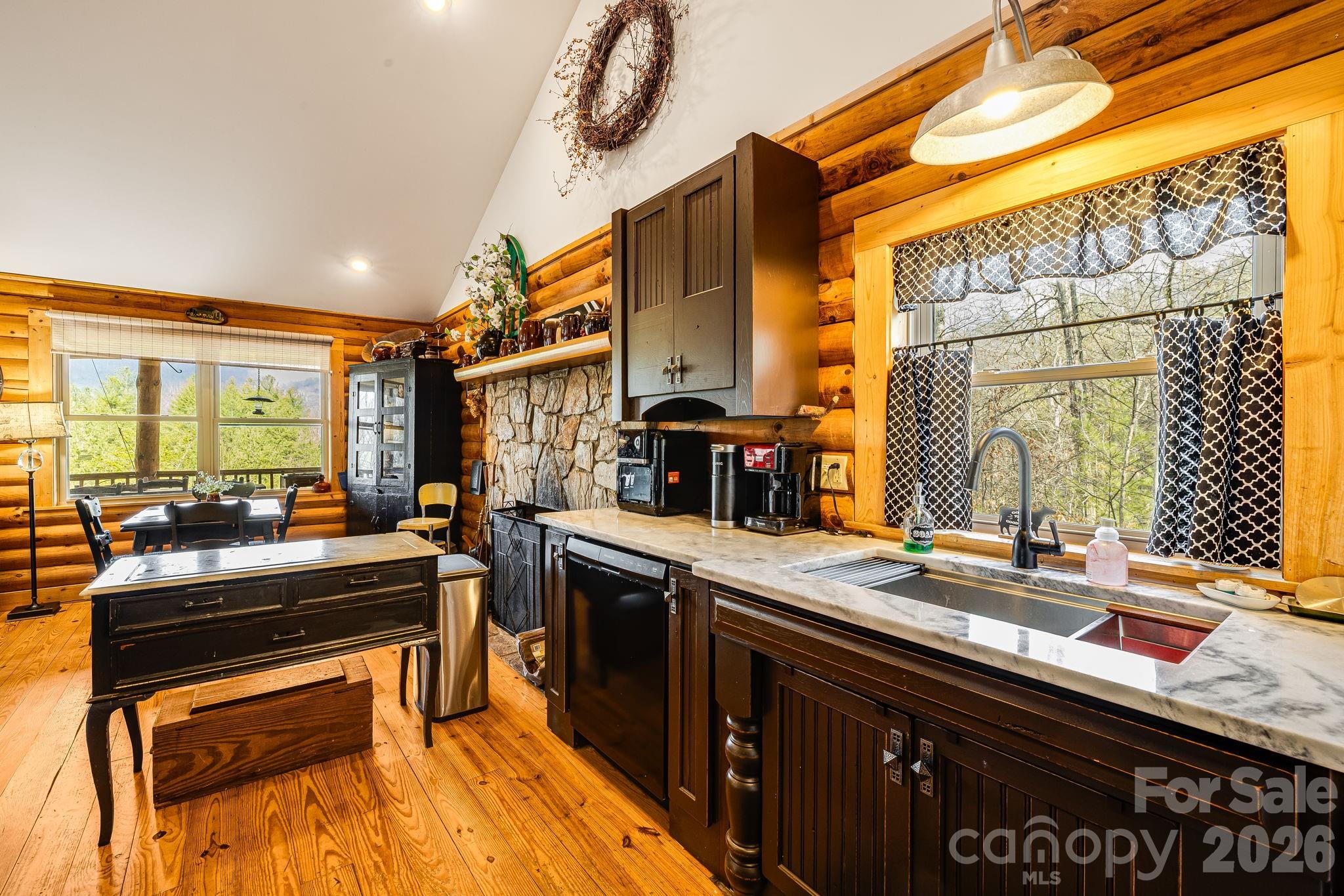 409 Hamlet Drive Burnsville NC 28714