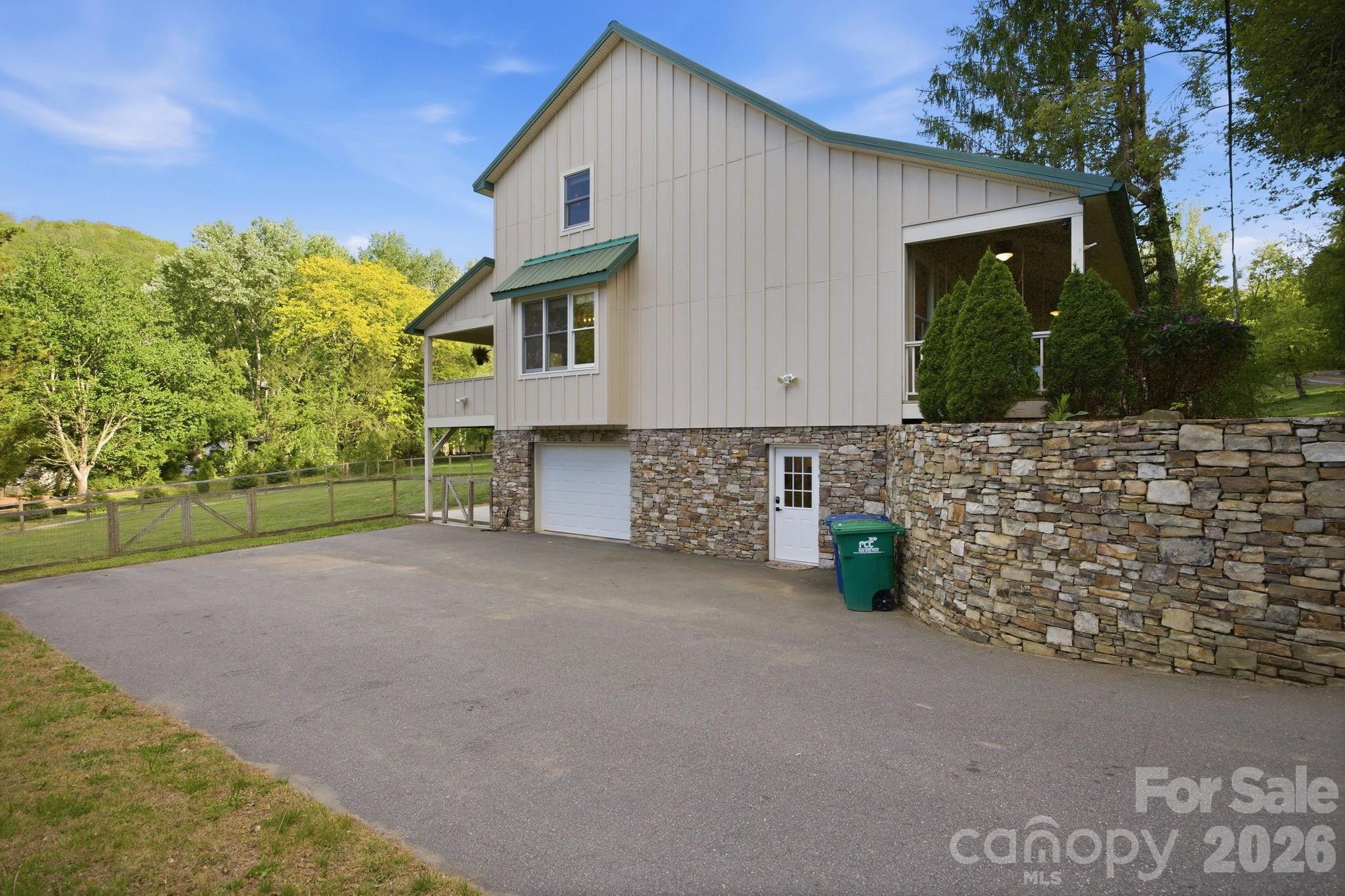 612 Christian Creek Road Swannanoa NC 28778