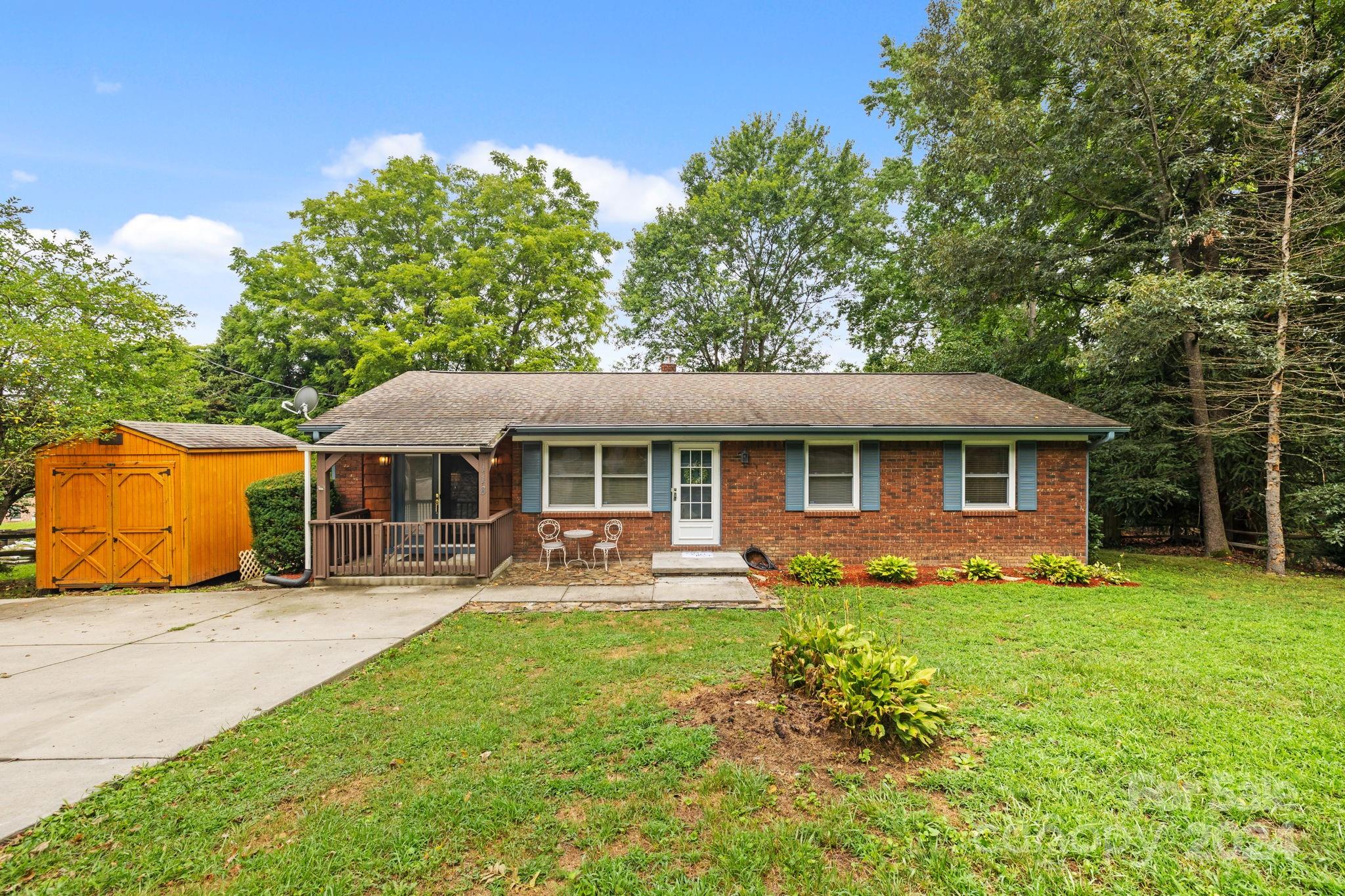 118 Loop Road Hendersonville NC 28792