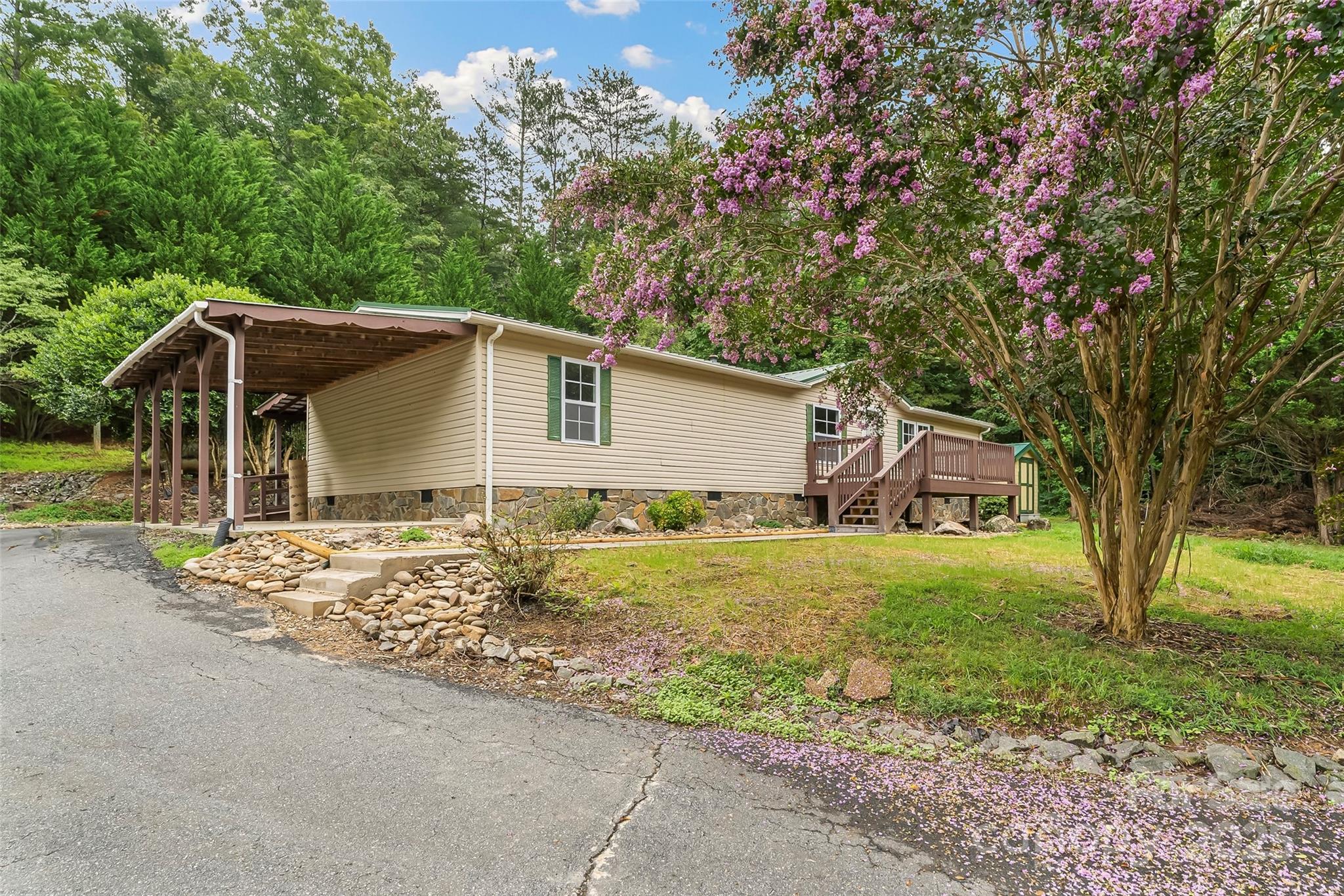 2236 Sisue Street Morganton NC 28655