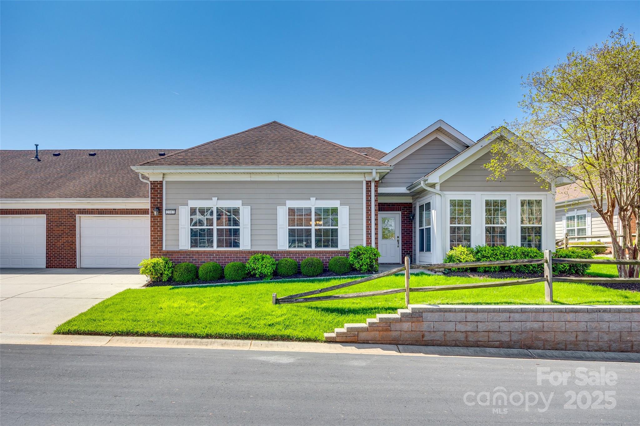 2107 N Castle Court Matthews NC 28105