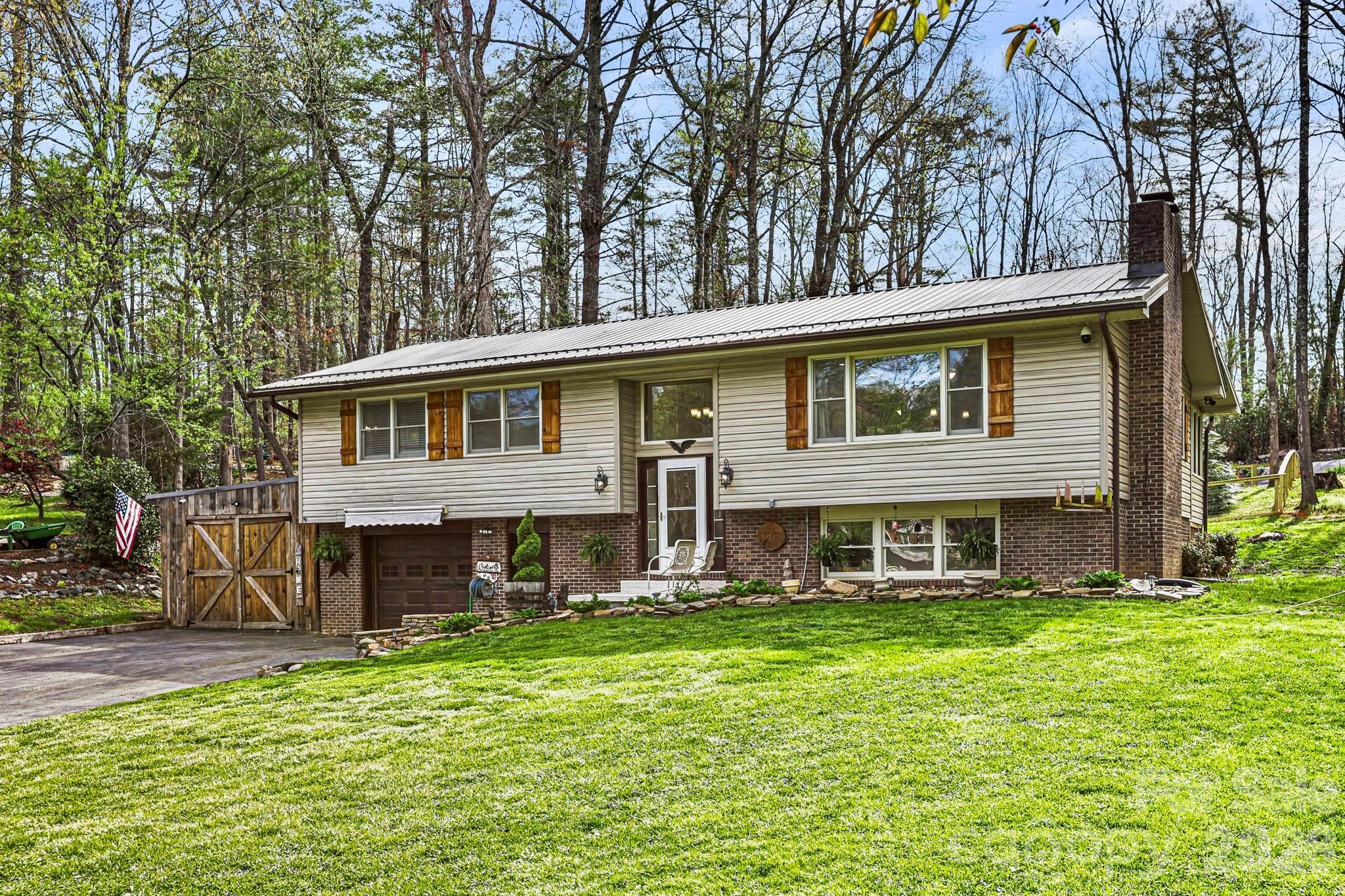 150 Timberlane Drive Etowah NC 28729