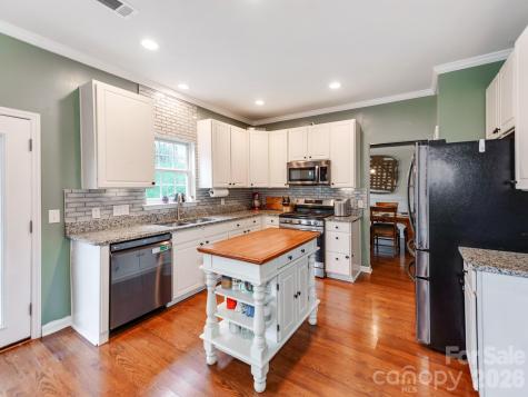 5999 Brookstone Drive NW Concord NC 28027