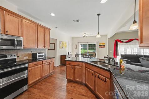 9107 Kensington Forest Drive Harrisburg NC 28075