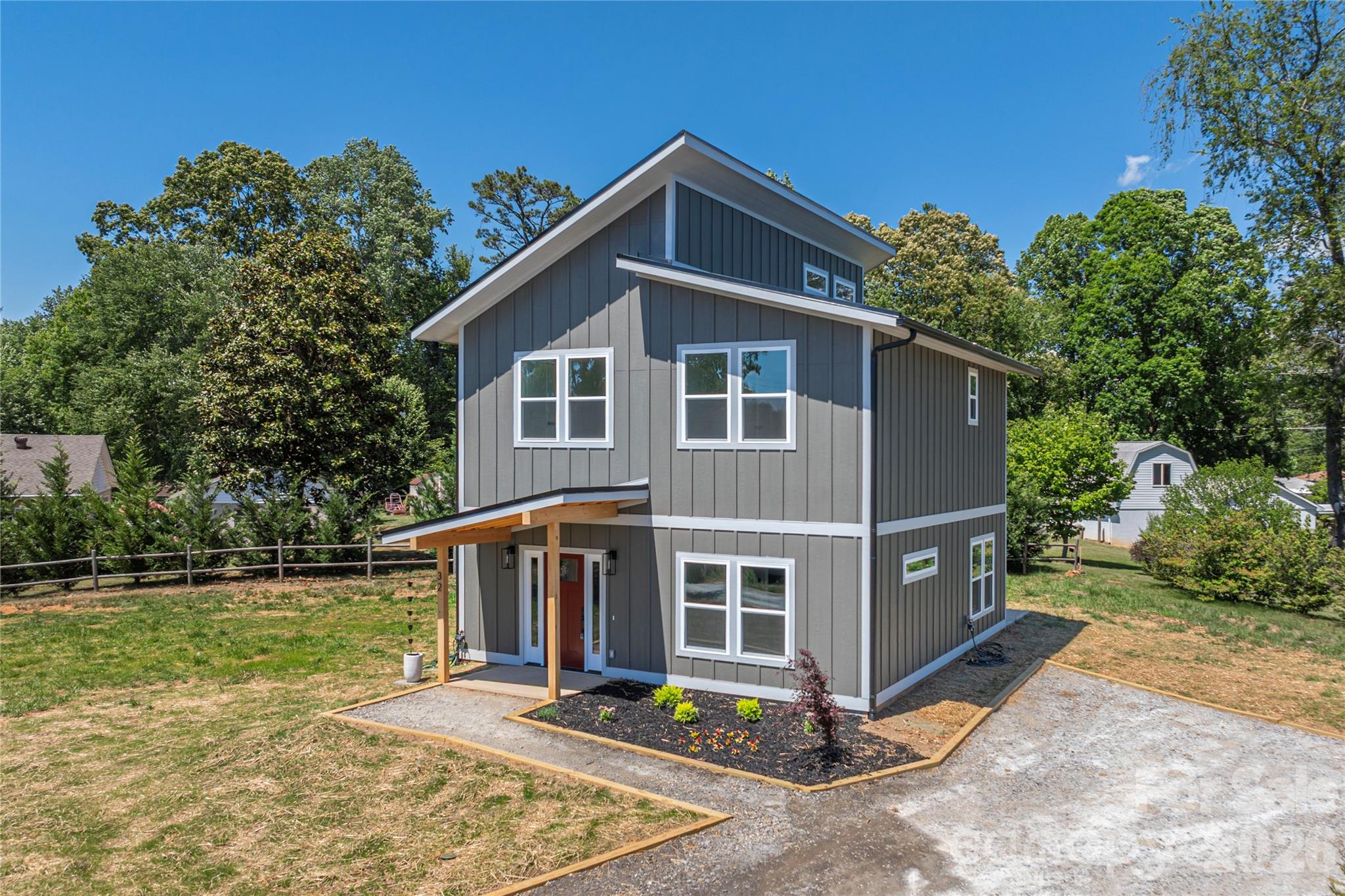 32 Oak Hill Road Candler NC 28715