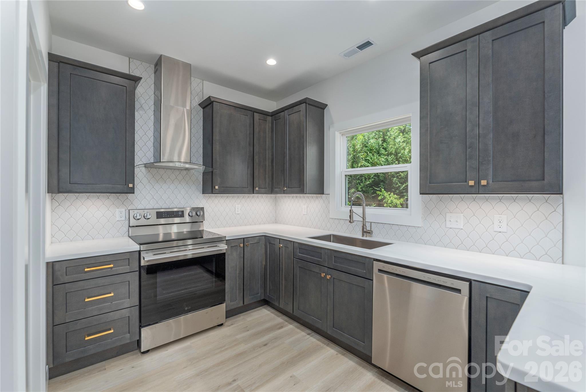 32 Oak Hill Road Candler NC 28715