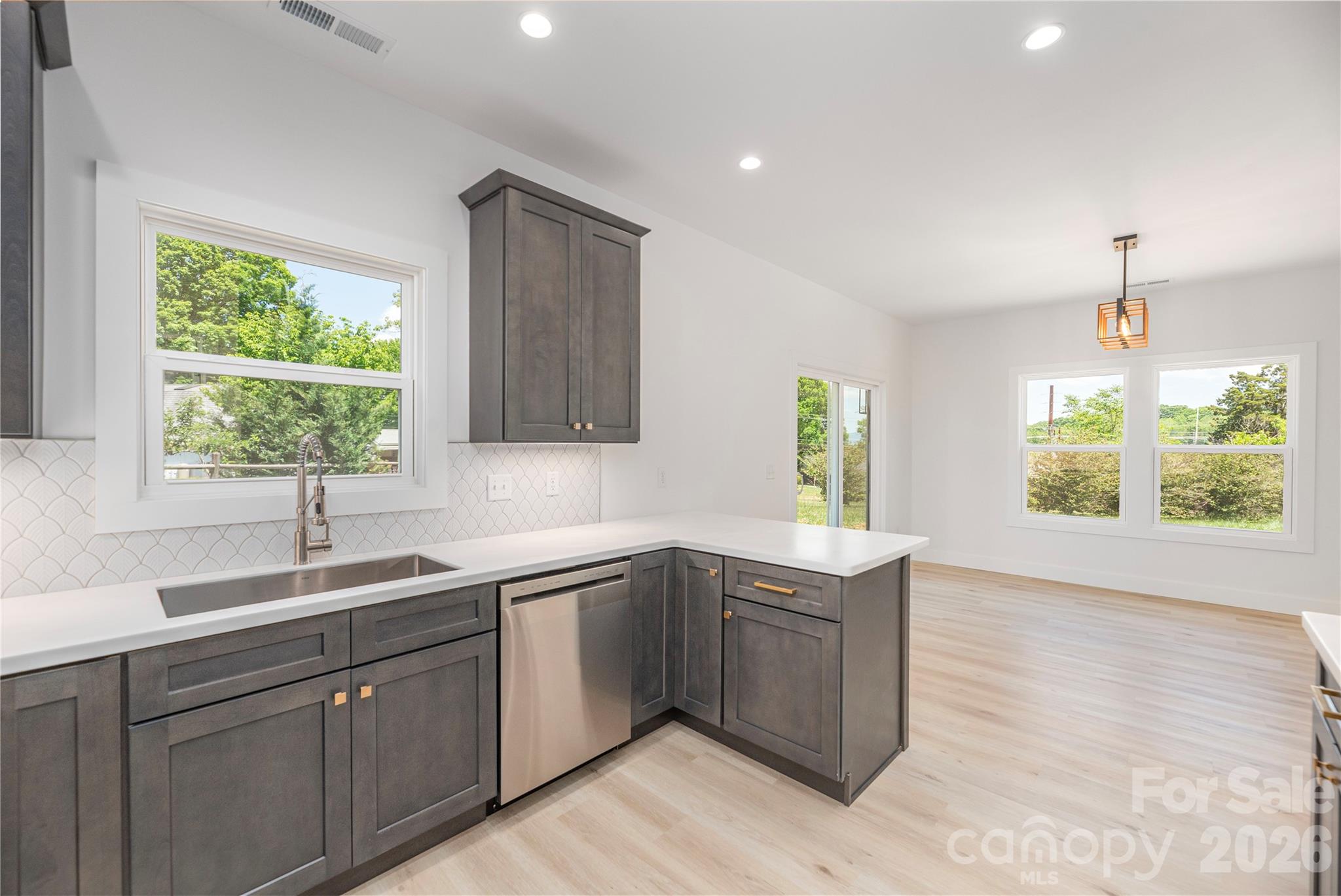32 Oak Hill Road Candler NC 28715