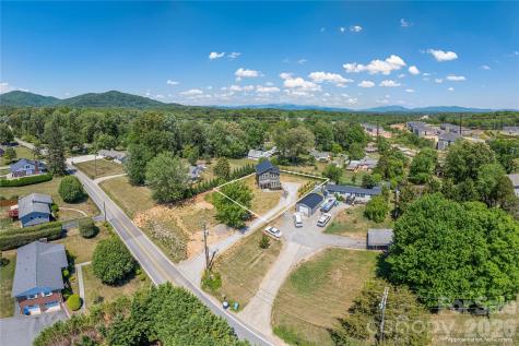 32 Oak Hill Road Candler NC 28715