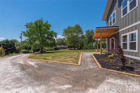32 Oak Hill Road Candler NC 28715