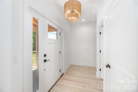 32 Oak Hill Road Candler NC 28715