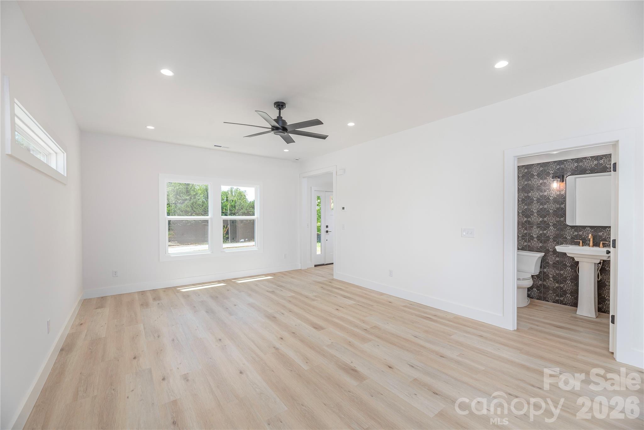 32 Oak Hill Road Candler NC 28715