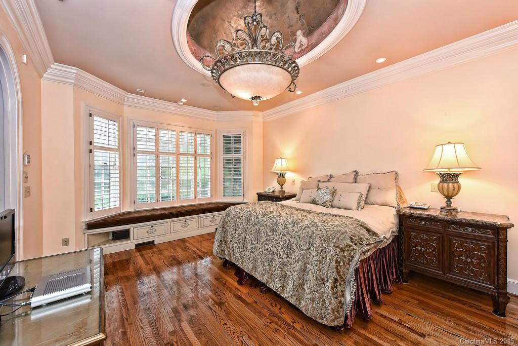 2215 Sharon Lane Charlotte NC 28211
