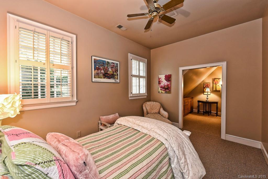 2215 Sharon Lane Charlotte NC 28211