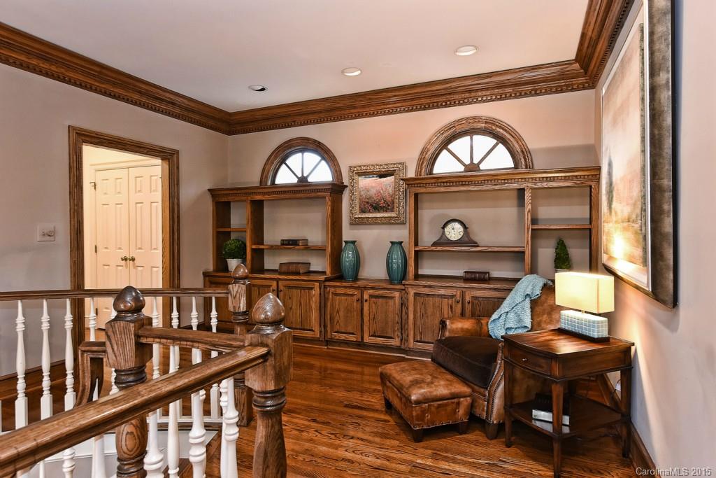 2215 Sharon Lane Charlotte NC 28211