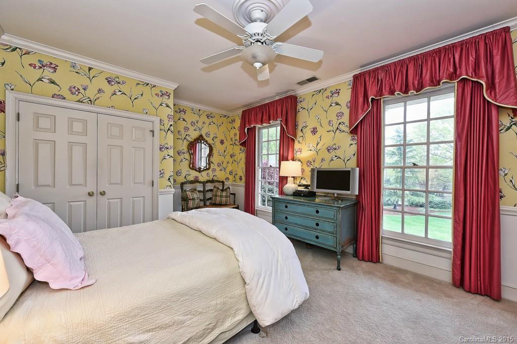 2215 Sharon Lane Charlotte NC 28211